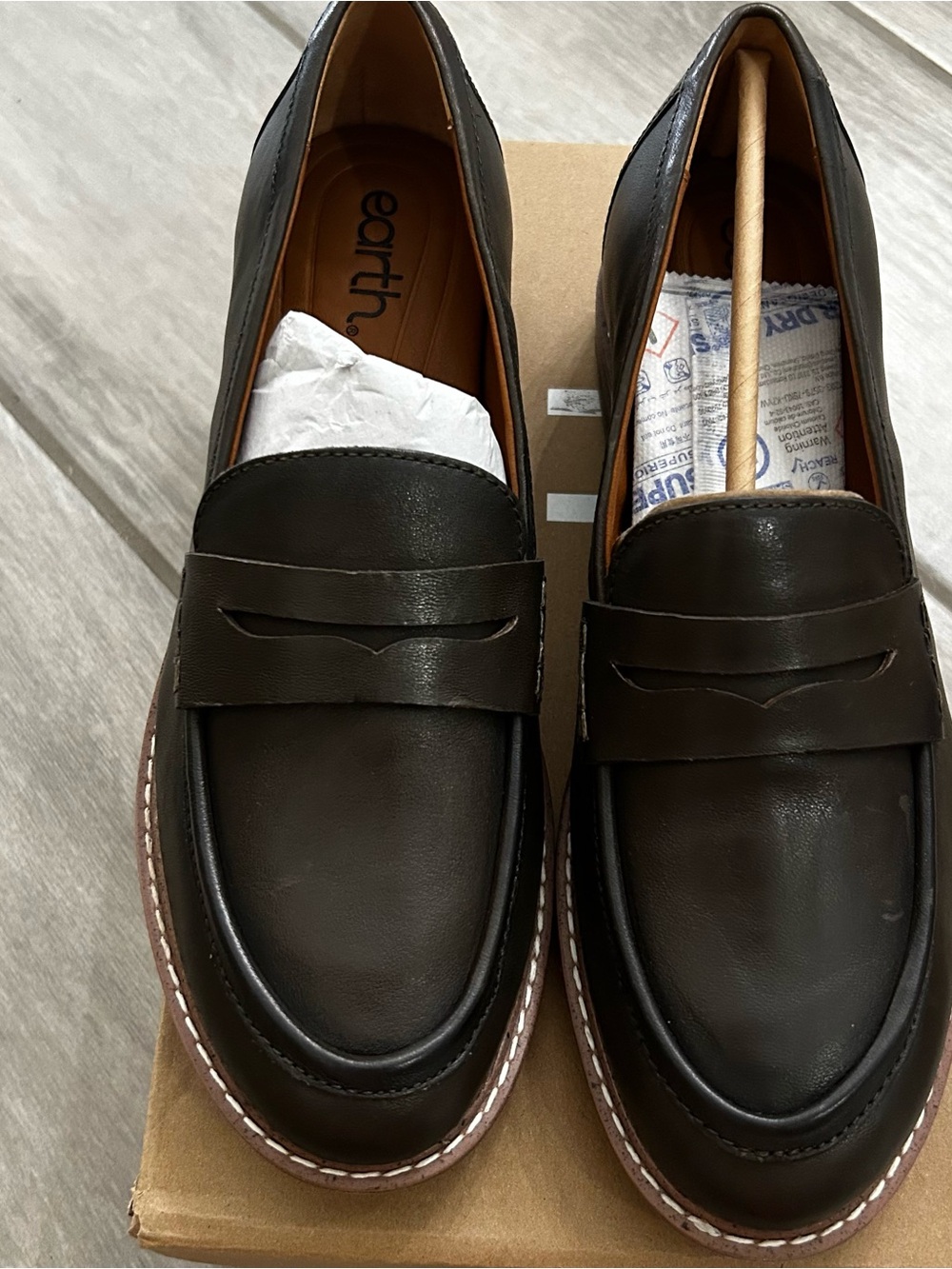Earth Women’s Java Penny Loafer Dark Green Size 8.5